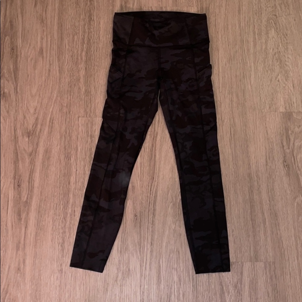 camo lululemon leggings